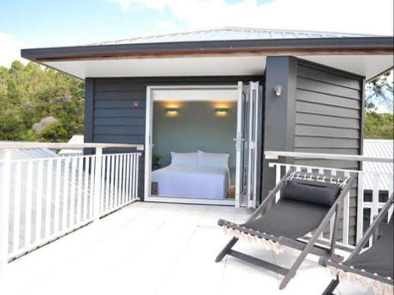 970 Lonely Bay Lodge Cooks Beach Экстерьер фото